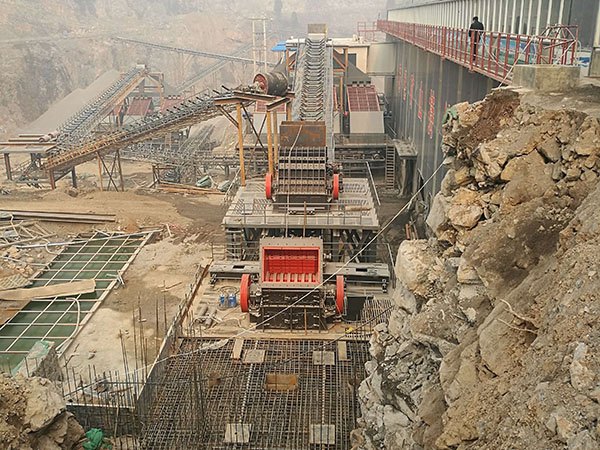 那里有賣移動式破碎機的工作視頻