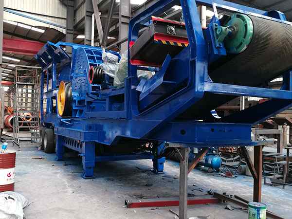 國產(chǎn)履帶式移動破碎機哪里好