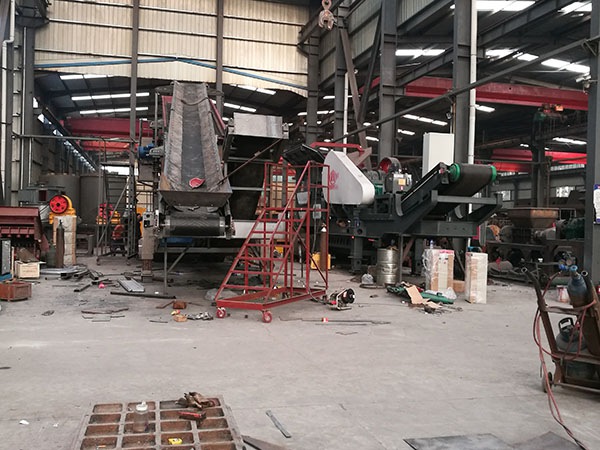 煤矸石移動破碎站械設備